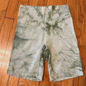 Balance athletica cloud biker shorts